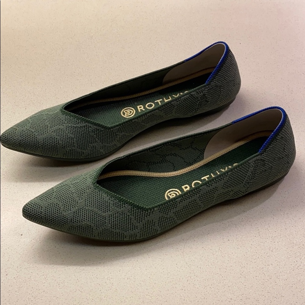 Rothys Green Giraffe Pointed Toe Flats